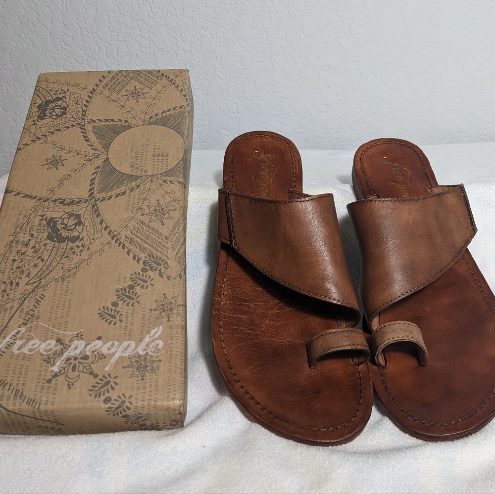 Excellent condition Free People Sandal